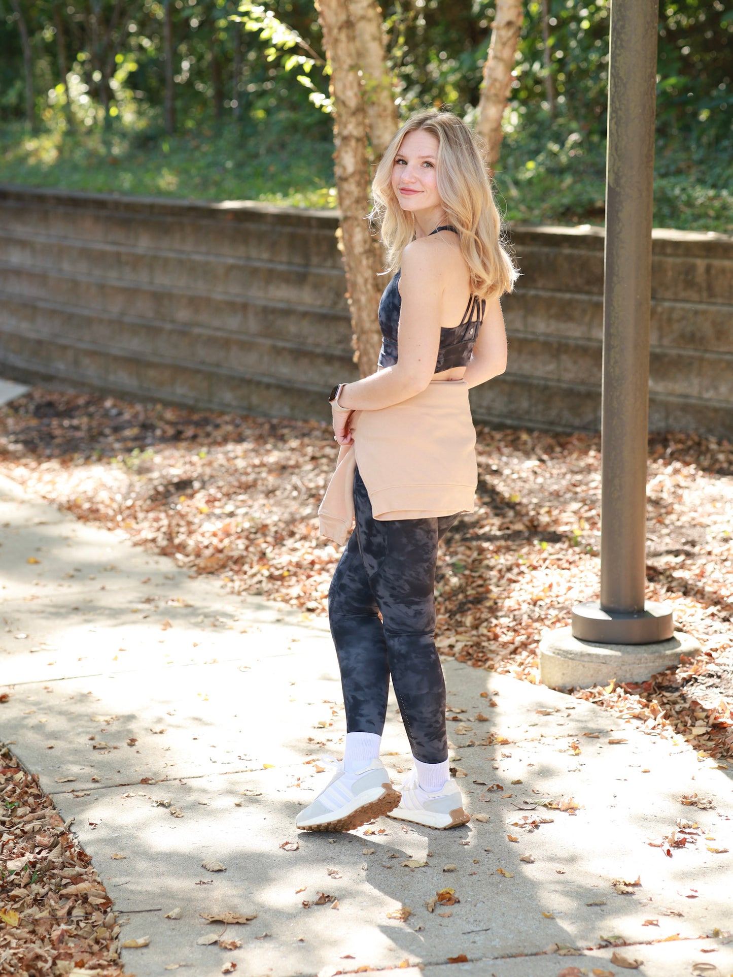 Leni Crop