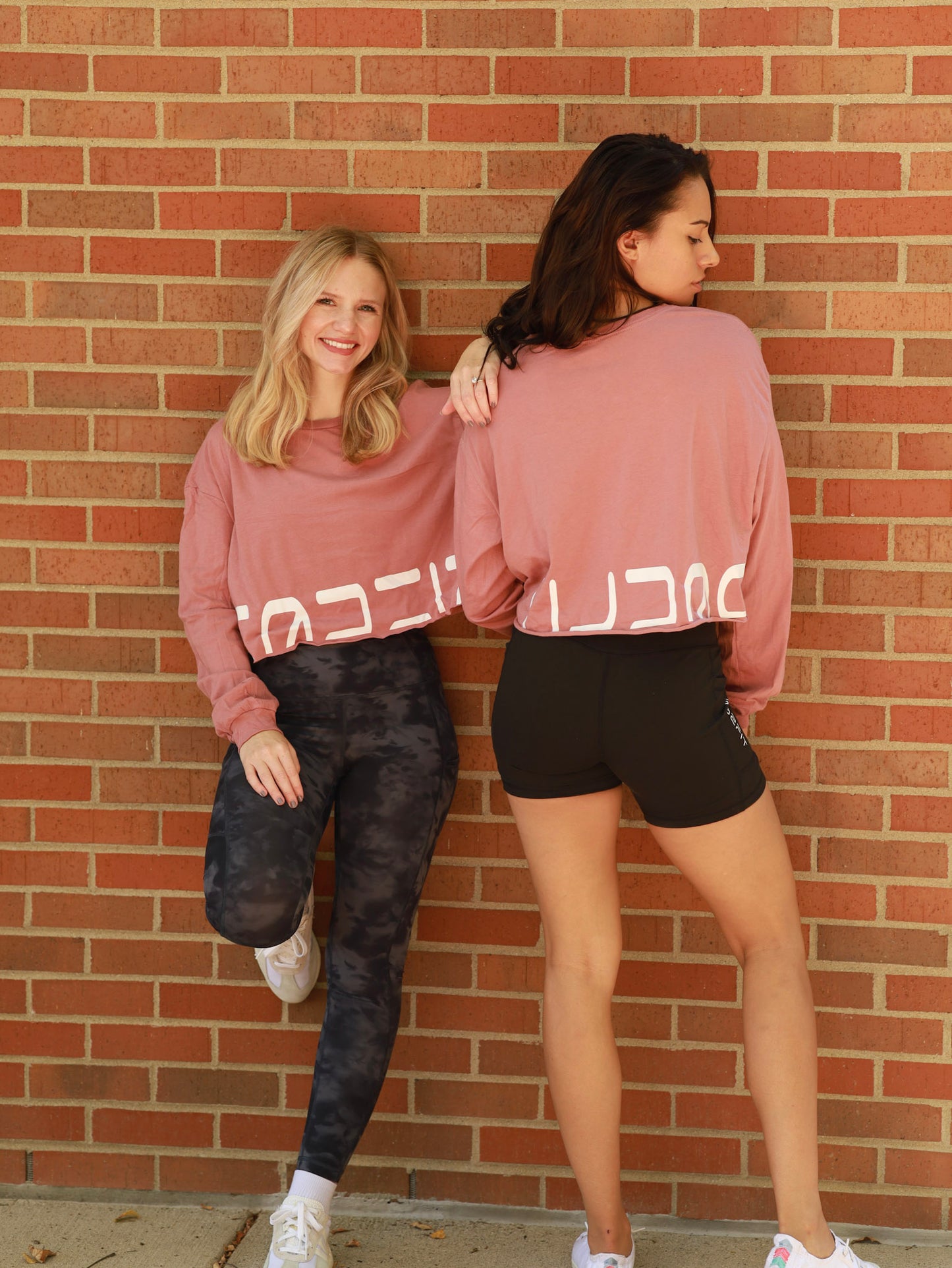 Cut-off Brand Crop | Longsleeve