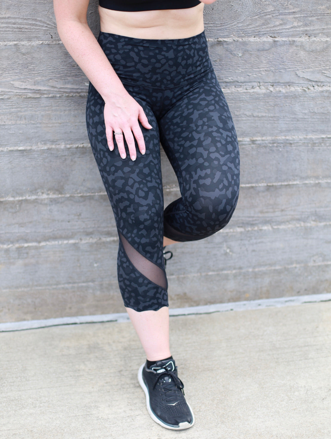 Vital Mesh Crop Leggings